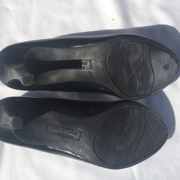 Black Comfort Plus Pumps - Picture 6 of 6